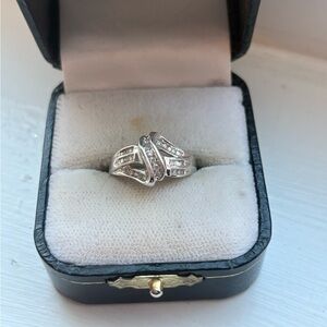 Kay Jewelers 14K WHITE  GOLD Women's Ring size 7